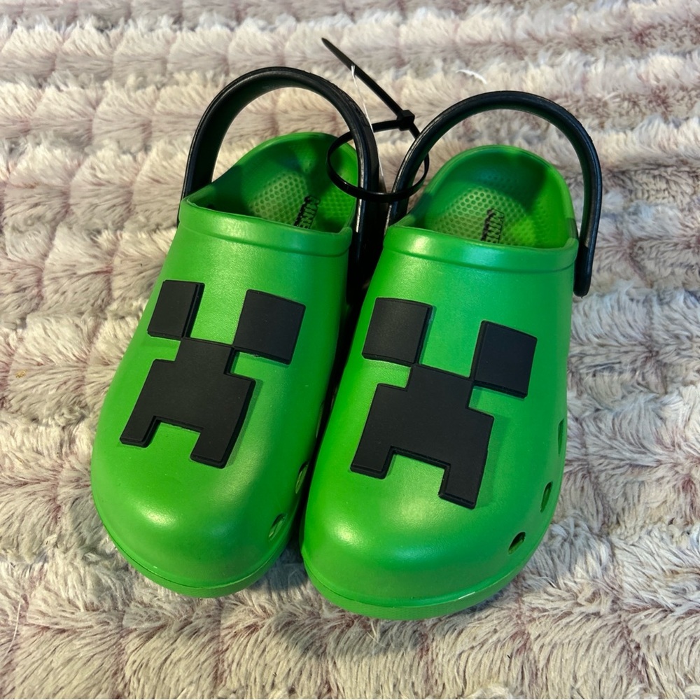 Minecraft Green and Black Clogs